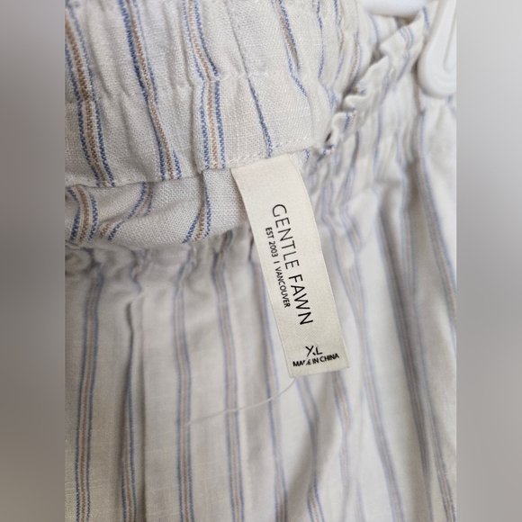 Gentle Fawn White and Blue Striped Linen Shorts with pockets boxer style | XL - Picture 5 of 5